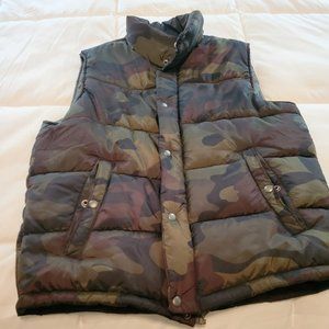 American Eagle Camouflage Vest